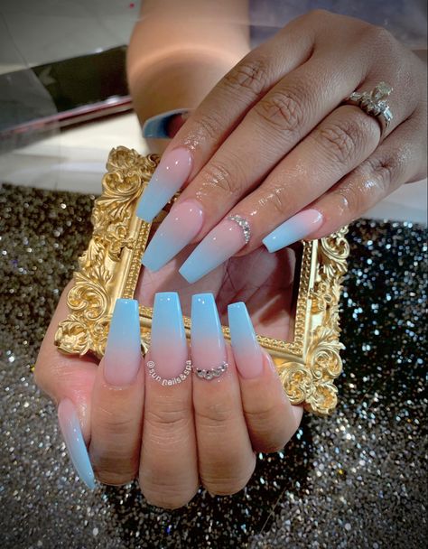 Sky Blue Ombre Nails, Light Blue Ombre Nails Coffin, Blue And White Ombre Nails Acrylic, Ombre Blue Nails, Honeymoon Nails, Blue Gold Nails, Ombré Acrylic, Blue Prom Nails, Coffin Nails Ombre