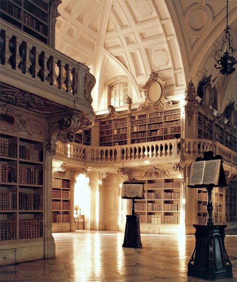 Mafra National Palace Library, Portugal by Manuel Caetano de Sousa Old Libraries, Dream Library, Beautiful Library, Home Libraries, Home Library, Book Nooks, Beautiful Architecture, Future House, Bookshelves