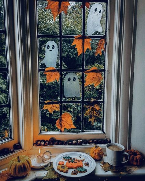 Hallowen Ideas, Halloween Room Decor, Halloween Tattoo, Fall Halloween Decor, Halloween Home Decor, Fete Halloween, Samhain, Halloween House, Halloween Season