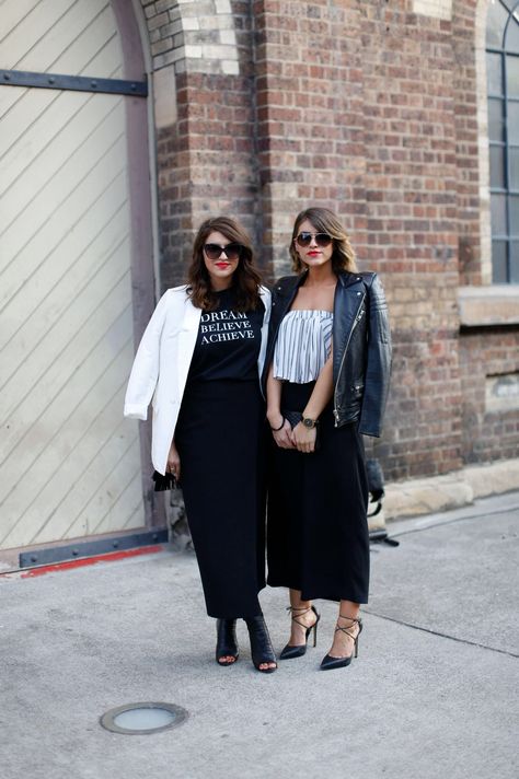 Twice Blessed Bloggers at #MBFWA Shot by Katie Fergus #fashion #streetstyle #bloggers Twice Blessed, Fashion Australia, Glamorous Outfits, Style Inspiration Casual, Avant Garde Fashion, Work Looks, Inspiration Mode, High End Fashion, Party Night