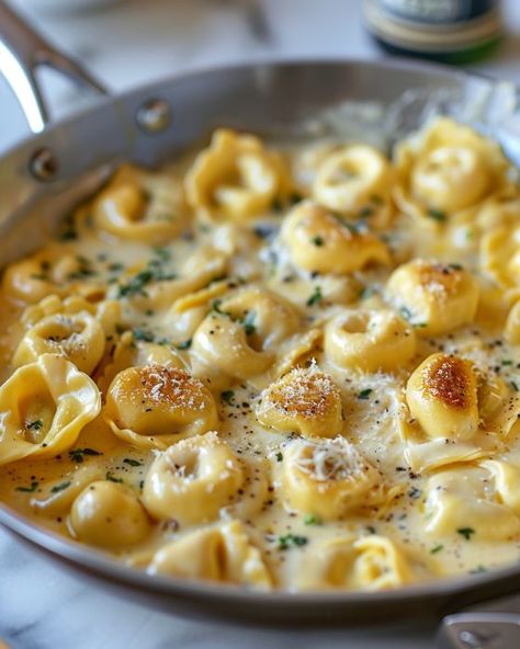 One of our household favorites! We can't stop making it Pasta Night Appetizers, Recipe Using Tortellini, Spicy Chicken Tortellini, Thanksgiving Pasta Sides, Italian Recipes For Potluck, Best Pasta Dishes Dinners, Tri Color Tortellini Recipes, One Pot Tortellini Recipes, Fresh Tortellini Recipes