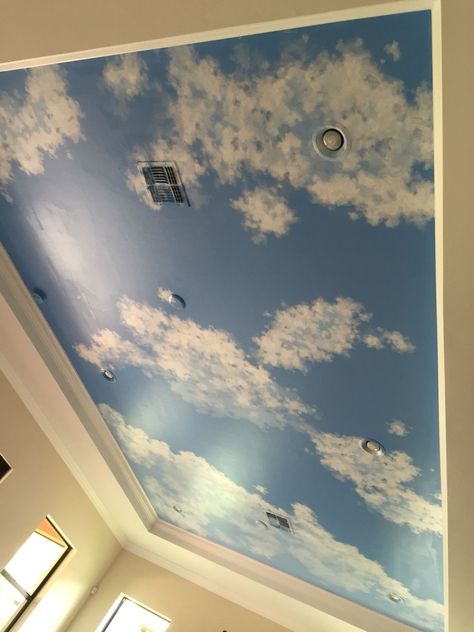 Bedroom Mural Aesthetic, Celling Painting Idea, Sky Painted Ceiling Bedrooms, Cloud Ceiling Bedroom Paint, Celling Paintings Bedroom, Celling Decoration Diy, Sky Painting Ceiling, Hand Painted Walls Bedroom, Ceiling Painting Ideas Bedroom