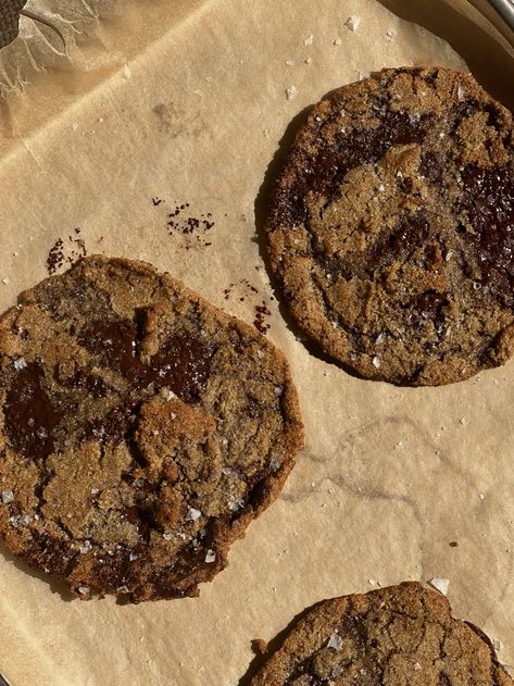 rye brown butter                   chocolate chip cookies — Handmethefork Rye Chocolate Chip Cookies, Rye Cookies, Brown Butter Chocolate Chip, Brown Butter Chocolate Chip Cookies, Flaky Salt, Party Rock, Butter Chocolate, Appetizer Salads, Brown Butter