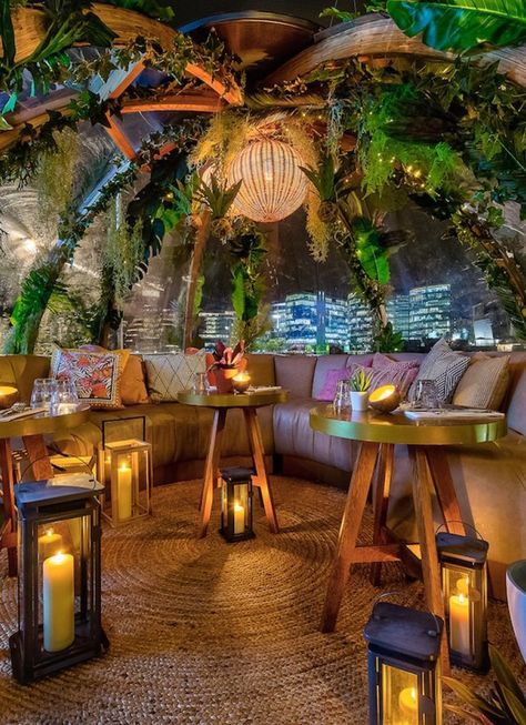 Bistro Design, Outdoor Restaurant Design, Nightclub Design, Office Interior Design Modern, Modern Office Interiors, Decoration Restaurant, Art Deco Interior Design, Garden Decor Ideas, Bar Design Restaurant