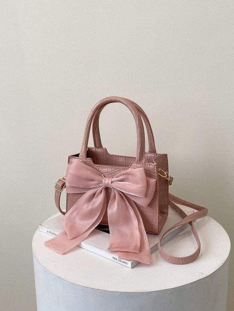 Stylish School Bags, My Style Bags, Luxury Bags Collection, Aesthetic Bags, Beautiful Purse, Shoes Heels Classy, Outfit Pink, Stylish Purse, Girly Bags