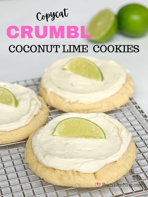 Crumbl Cookie Recipes, Coconut Lime Cookies, Crumbl Copycat, Crumble Cookie Recipe, Cookies Best, Drop Sugar Cookies, Frosted Sugar Cookies, Lime Cookies, Sugar Cookie Frosting