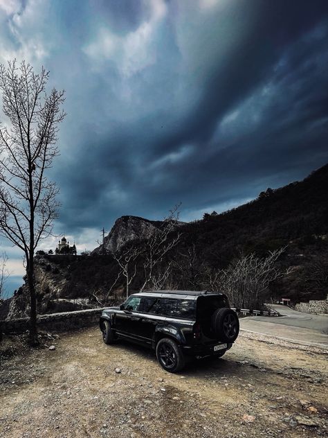 Black Defender Wallpaper, 4x4 Photography, Black Defender, Dream Cars Range Rovers, New Land Rover Defender, Range Rover Supercharged, Defender 130, New Defender, Best Suv