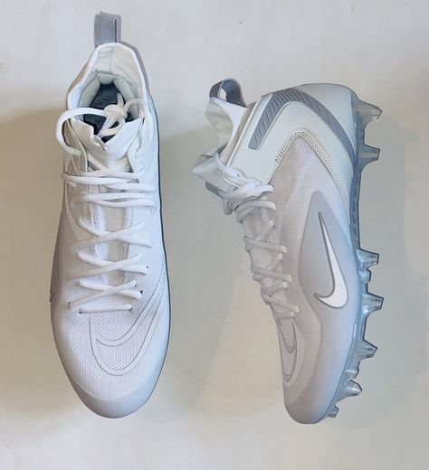 100% Authentic. Soccer Cleats Aesthetic, Cute Soccer Cleats, Soccer Fits, White Soccer Cleats, Womens Soccer Cleats, Best Soccer Cleats, Best Soccer Shoes, Softball Shoes, Softball Cleats