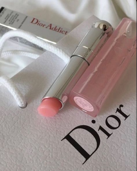 Lala Marketing on Instagram: “A tint of pink 💗 • • • #dior #luxury #girlboss #ipreview via @preview.app” Couqqet Girl, Haut Routine, Dior Lip, Dior Girl, Dior Addict Lip Glow, Dior Lipstick, Dior Addict Lip, Dior Makeup, Foto Baby