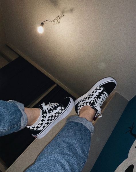 Black Checkered Vans Outfit, Dark Aesthetic Room Ideas, Quotes Aesthetic Study, Pink Aesthetic Taylor Swift, Room Ideas Aesthetic Black, White Nike Shoes Outfit, Heels Aesthetic Wallpaper, Mens Shoes Aesthetic, Christmas Aesthetic Couple