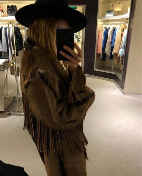 Fringe Aesthetic, Surfergirl Style, Fringe Coat, Cowboy Like Me, Western Chic, Coastal Cowgirl, Fall Fits, Winter Fits, Wild West