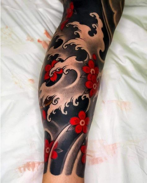 ��ခြေသလုံး Tattoo Japan, ခြေသလုံး Tattoo, Tradition Tattoo Sleeve, Traditional Japanese Tattoos Dragon, Japanese Leg Tattoo Design, Meaningful Japanese Tattoos, Japan Tattoo Traditional, Fine Line Tattoo Meaningful, Japan Dragon Tattoo