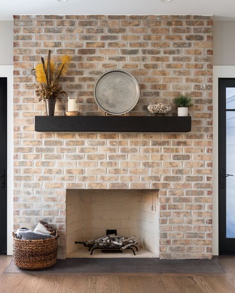 Is your brick fireplace looking a bit dated? Painting it could be the transformation your room needs! Dive into our guide on painting brick fireplaces to weigh the benefits and challenges. 🎨 

#painting #homepainting #paintingtips #fireplace #brickfireplace #diy #homedesign #paint Painted Brick Fireplaces, Built In Electric Fireplace, Modern Flames, Fireplace Lighting, Current Design Trends, Bed Lights, Painted Brick, Brick Fireplace, Fireplace Decor