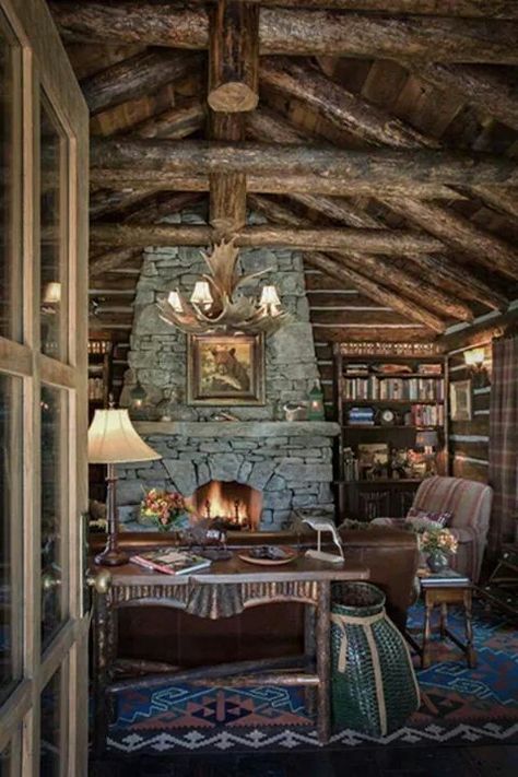 Beautiful...my perfect office Log Cabin Living, Log Home Designs, Cabin Interiors, Rustic Retreat, Cabin Living, Casa Container, Rustic Cabin Decor, Little Cabin, Log Cabin Homes