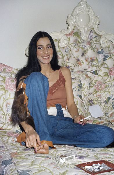 Cher 70s Fashion, Cher Outfits 70s, Cher 1970s, 70s Cher, Cher 70s, Cher Fashion, Cher Looks, Cher Outfits, Cher Photos