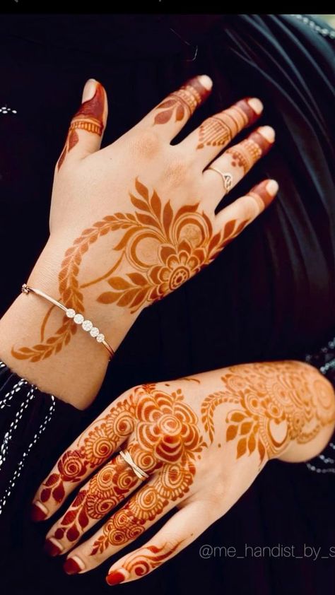 Finger Mehndi Style, Finger Mehendi Designs, Beautiful Mehndi Designs, Short Mehndi Design, Finger Henna Designs, Latest Henna Designs, Mehndi Designs For Kids, Very Simple Mehndi Designs, Simple Mehndi Designs Fingers