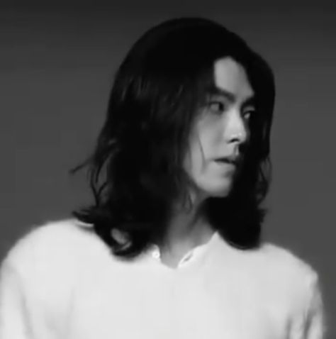 Kim Wo Bin, Long Hair Man, Kim Woobin, Hair Man, White Lies, Medium Length Hair Men, Dream Husband, Kim Hyun Joong, Kim Woo Bin