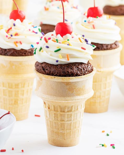 Ice Cream Cones Recipe, Cupcake Ice Cream Cones, Girl Birthday Cupcakes, Sugar Spun Run, Cone Cupcakes, Ice Cream Cone Cupcakes, Ice Cream Cone Cake, Cake In A Cone, Bakery Goods