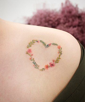 21 Non-Cheesy Heart Tattoos Perfect for Valentine's Day - (Page 2) Heart Wreath Tattoo, Wildflowers Tattoo, Wreath Tattoo, Tato Henna, Shape Tattoo, Tattoos For Lovers, Heart Tattoo Designs, Minimalist Flowers, Heart Wreath