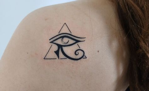 Tatuagem olho de Horus: conheça seus significados e inspire-se Travel Tattoo, Tatting, Tattoos