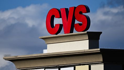 CVS slashes profit outlook on higher medical costs, says top Aetna executive will leave Pharmacy Logo, Pharmacy Store, Pharmacy Technician, Medicare Advantage, Insurance Industry, Cvs Pharmacy, Chief Operating Officer, Urdu News, Long Term Care