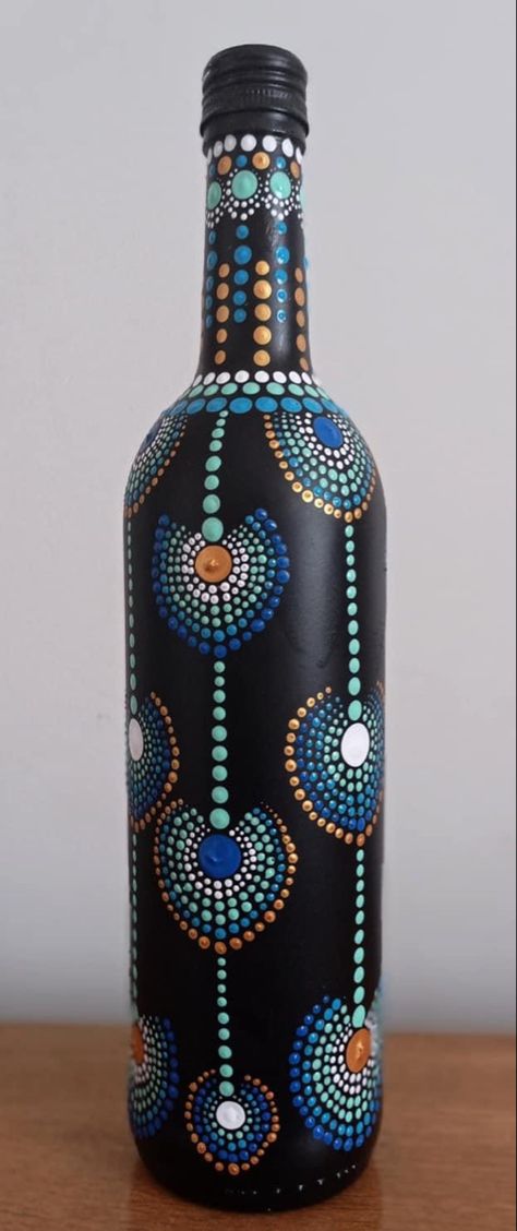 Abstract Art On Bottle, Mandala Bottle Painting Designs, Dot Mandala Bottle Art, Dot Mandala Art On Bottle, Dot Art On Bottles, Dot Painting On Bottles, Bottle Dot Painting, Mandala Art Bottle, Bottle Mandala Art