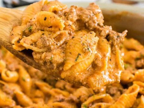 Creamy Beef & Shells – A Comforting, Cheesy, and Savory One-Pot Dinner Your Family Will Devour - NewsBreak Creamy Beef Shells, Beef Shells, Twice Baked Potatoes Casserole, Beef Sauce, Baked Potato Casserole, Indulgent Food, Pasta Shells, Stuffed Shells Recipe, One Pot Dinner