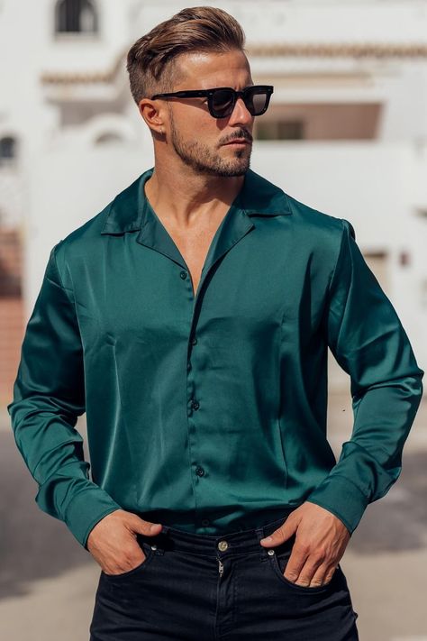 Satin Shirt Men, Silk Shirt Outfit, Homecoming Inspo, Black Satin Shirt, Long Sleeve Satin Dress, Silk Shirt Men, Men's Hipster Style, Satin Shirts, Silk Texture