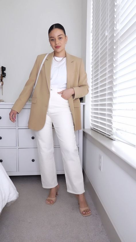 amjesenia on Instagram: Day 123 of 365 Days of Outfits Challenge. We love Neutrals! Outfit details: Jeans, White T, Blazer and shoes: @zara Bag:… Cream And White Outfits For Women, Look Civil, Midsize Business Casual, Neutrals Outfit, White Outfits For Women, Outfits Challenge, Vision 2023, Khaki Blazer, Zara Bag