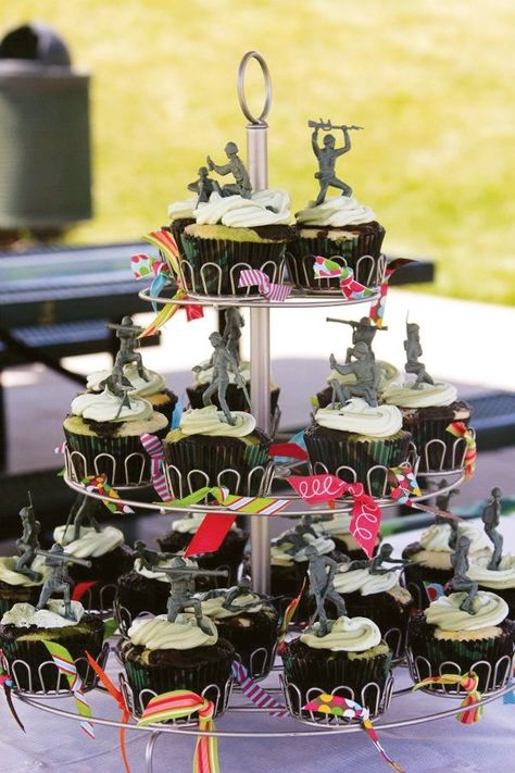 Awesome Army Boot Camp Birthday Party // Hostess with the Mostess® Army Bootcamp, Military Send Off Party Ideas, Army Boot Camp, Deployment Party, Military Retirement Parties, Army Birthday Parties, Army Retirement, Birthday Cake Tutorial, Army Birthday