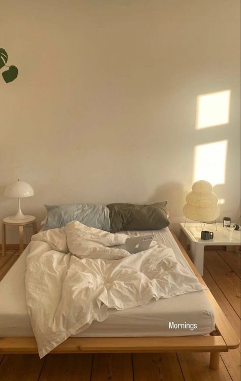 Bed With No Bed Frame Ideas, Low Bed Aesthetic, Low To The Ground Bed, Extreme Minimalist Bedroom, Bed No Frame, Bed Frame Aesthetic, Low Bed Ideas Cozy Bedroom, Bed On Floor Ideas, Bed Frame Floor