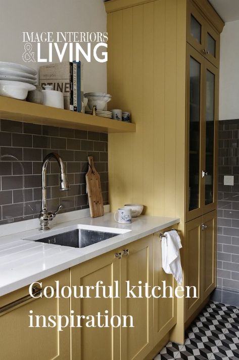 Mint Cabinets Kitchen, Yellow And Green Kitchen, Bright Kitchen Ideas, Yellow Kitchen Inspiration, Yellow Kitchen Ideas, Island Ideas Kitchen, 1950s Kitchen Cabinets, Yellow Kitchens, Colourful Kitchens