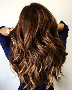 Long Brown Hair With Caramel Highlights Cinnamon Balayage, Rambut Brunette, Caramel Highlights, Hair Styles 2017, Trendy Hair Color, Ombre Hair Color, Haircut For Thick Hair, Hair Color Balayage, Winter Hairstyles