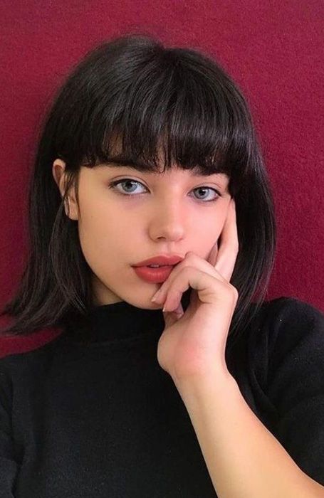 20 Trending Black Hairstyles for Women in 2020 - The Trend Spotter Short Hair Fringe, Long Bob With Bangs, Short Grunge Hair, Bob Hairstyles For Thick, Bob Hairstyles With Bangs, Long Bob Hairstyles, Hair Shades, Short Hair With Bangs, Grunge Hair