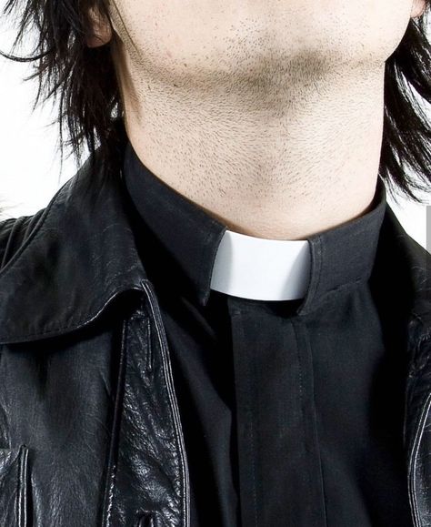 Gerard Way Priest, Priest Gerard, Simp Mood, Priest Outfit, Gerald Way, Adams Smith, Mcr Memes, I Love Mcr, Oc Inspo