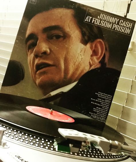 Johnny cash at Folsom prison  vinyl record. Now spinning !! Johnny Cash Vinyl, Folsom Prison, Vinyl Aesthetic, Vinyl Collection, Blues Music, Johnny Cash, Dear Santa, Vinyl Record, Vinyl Records