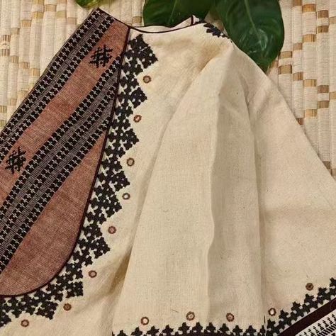 Gujrati Embroidery, Sadu Bharat Blouse, Kachi Work, Kutch Work Designs Kurti, Kachi Work Blouse, Kutch Work Designs Blouses, Kutch Work Saree, Latest Blouse Designs Pattern, Cotton Saree Blouse Designs