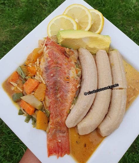 Steamed fish with boiled green bananas and avocado 😋😋😋💃 #foodtime #seafood #foodgasm #foodporn #yummy #amazing #delicious #foodie #pendy's… Boiled Green Bananas, Whole Fish Recipes, Ital Food, Jamaican Culture, Steamed Fish, Green Banana, Healthy Lifestyle Food, Jamaican Recipes, Healthy Protein