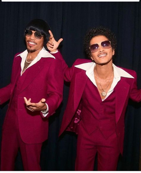 Silk Sonic Halloween Costume, Bruno Mars And Anderson Paak, Silk Sonic Costume, Modern Disco Outfit Men, Silk Sonic Outfit, Allan Costume, Black Men Halloween Costumes Ideas, Sagan Dress, Bruno Mars Costume