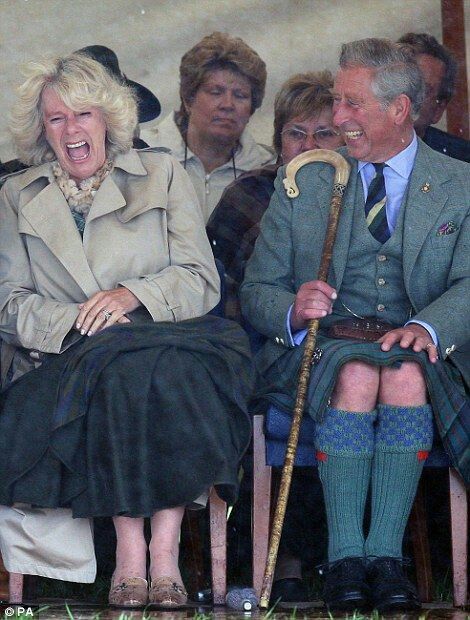 Camila And Charles, Camilla And Charles, Camila Parker, English Humor, Summer Family Pictures, Charles And Camilla, Prinz Charles, Princesa Real, Camilla Duchess Of Cornwall