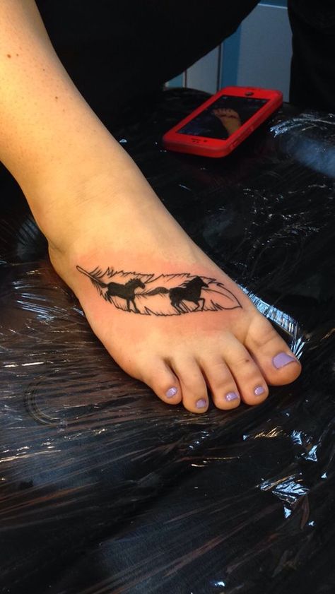 Equine Tattoo, Small Horse Tattoo, Tattoo Lower Back, A Small Tattoo, Horse Shoe Tattoo, Horse Tattoo Design, Cowgirl Tattoos, Shoe Tattoos, Country Tattoos