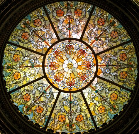 stain glass dome at Chicago Cultural Center Stained Glass Ideas, Mosaic Ceiling, Stained Glass Dome, Victorian Greenhouse, Ceiling Domes, Tiffany Art, Cute Furniture, Mosaic Murals, Louis Comfort Tiffany