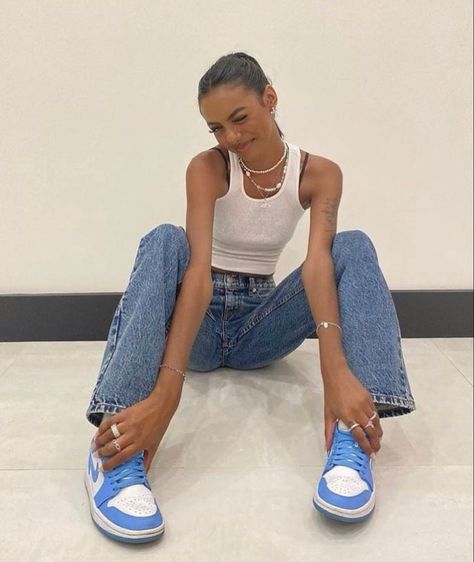 Jordan 1 Low Outfit, Dunk Outfits, Dunks Outfit, Outfit For Women, Simple Shoes, Clothing Trends, Clothes Outfit, Streetwear Aesthetic