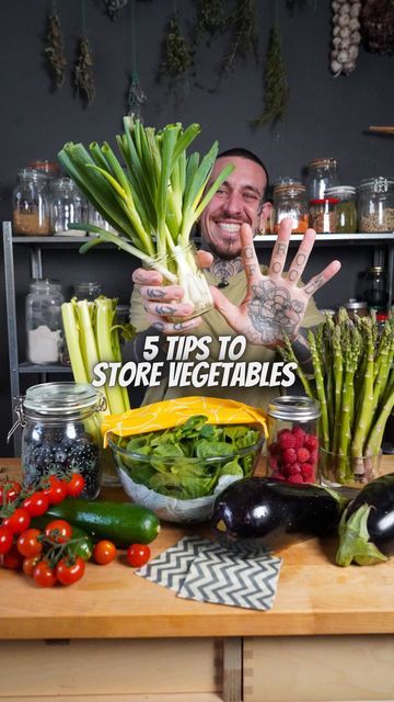 How To Storage Vegetables In The Fridge, How To Preserve Vegetables In Fridge, How To Make Your Veggies Last Longer, Storing Vegetables In Fridge, How To Store Vegetables In Fridge, Stem Vegetables, How To Store Eggplant, How To Store Peppers, Preserve Vegetables