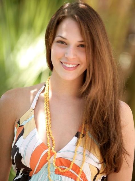 Two And Half Men, Amanda Righetti, Redhead Beauty, Amanda Seyfried, 7 Months, Girls World, Jolie Photo, Roman Catholic, Brunettes