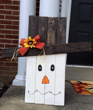 Easy Diy Fall Crafts, Diy Fall Crafts, Diy Fall Decor Ideas, Fall Pallets, Fall Crafts For Adults, Diy Scarecrow, Fall Yard, Painted Crafts, Diy Pallets