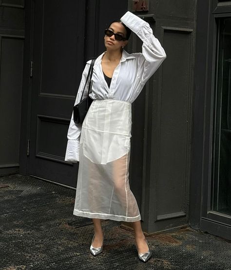 Back to business but make it chic. @janneltherese in the Peri skirt. #TheFrankieShop #FrankieForAll #FrankieGirl Net Skirt Outfit, Mesh Skirt Outfit, White Mesh Skirt, White Skirt Outfit, Sheer Layering, Net Skirt, Skirts Midi High Waisted, Split Skirt, High Waist Skirt