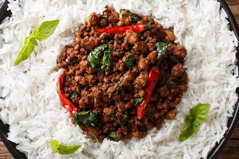 Thai Basil Chicken Stir-fry Recipe Is Yum In 15 Minutes (Pad Krapow Gai) | Thai Recipes | 30Seconds Food Thai Basil Beef Recipe, Basil Beef, Pad Krapow, Thai Basil Beef, Fried Basil, Thai Basil Chicken, Stir Fry Recipes Chicken, Eat Beef, Fried Beef