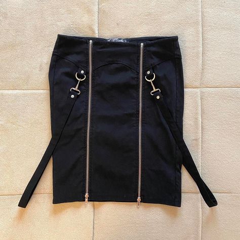 Vintage Lip Service, Goth 90s, Punk Skirt, 90s Punk, Gothic Skirt, Zipper Lock, Nice Lips, Virtual Wardrobe, Vintage Goth