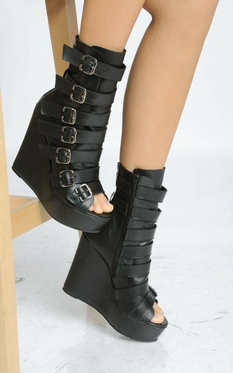 Platform Boots Drawing, Leather Boots Aesthetic, Boots Drawing, Boots Aesthetic, Comfortable High Heels, Open Toe Boots, Goth Shoes, Boots Comfortable, Dr Shoes